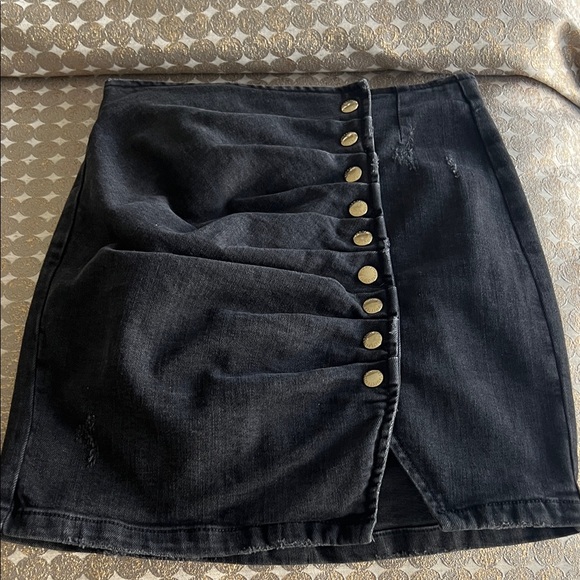 Retrofete Dresses & Skirts - NWOT RETROFETE Black Button-Front Denim Skirt Size XS